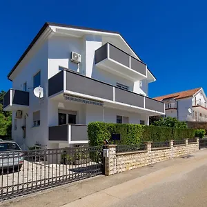 https://ferienwohnung-marina.primorje-gorskikotar.com